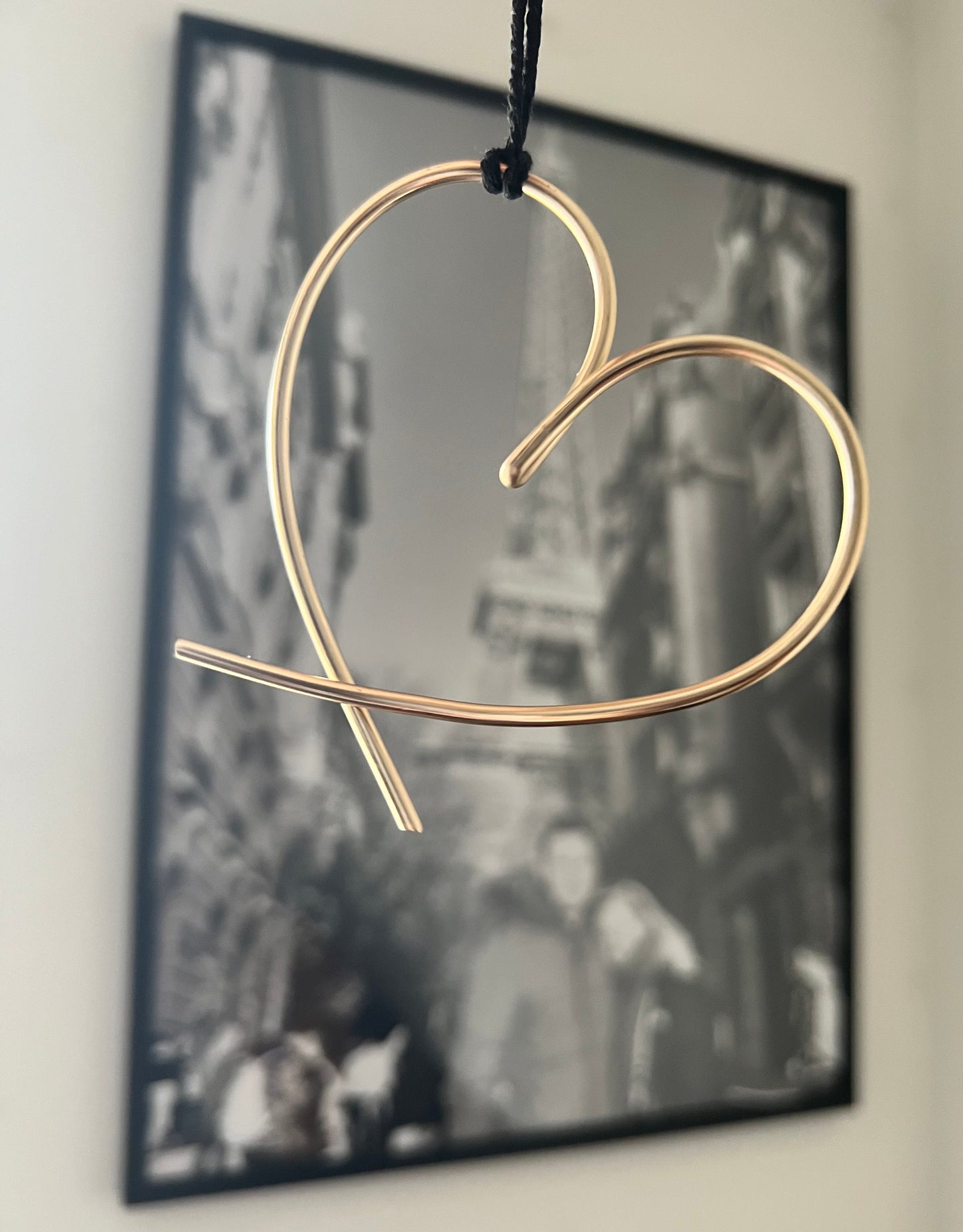 RTG Hanging heart on black string