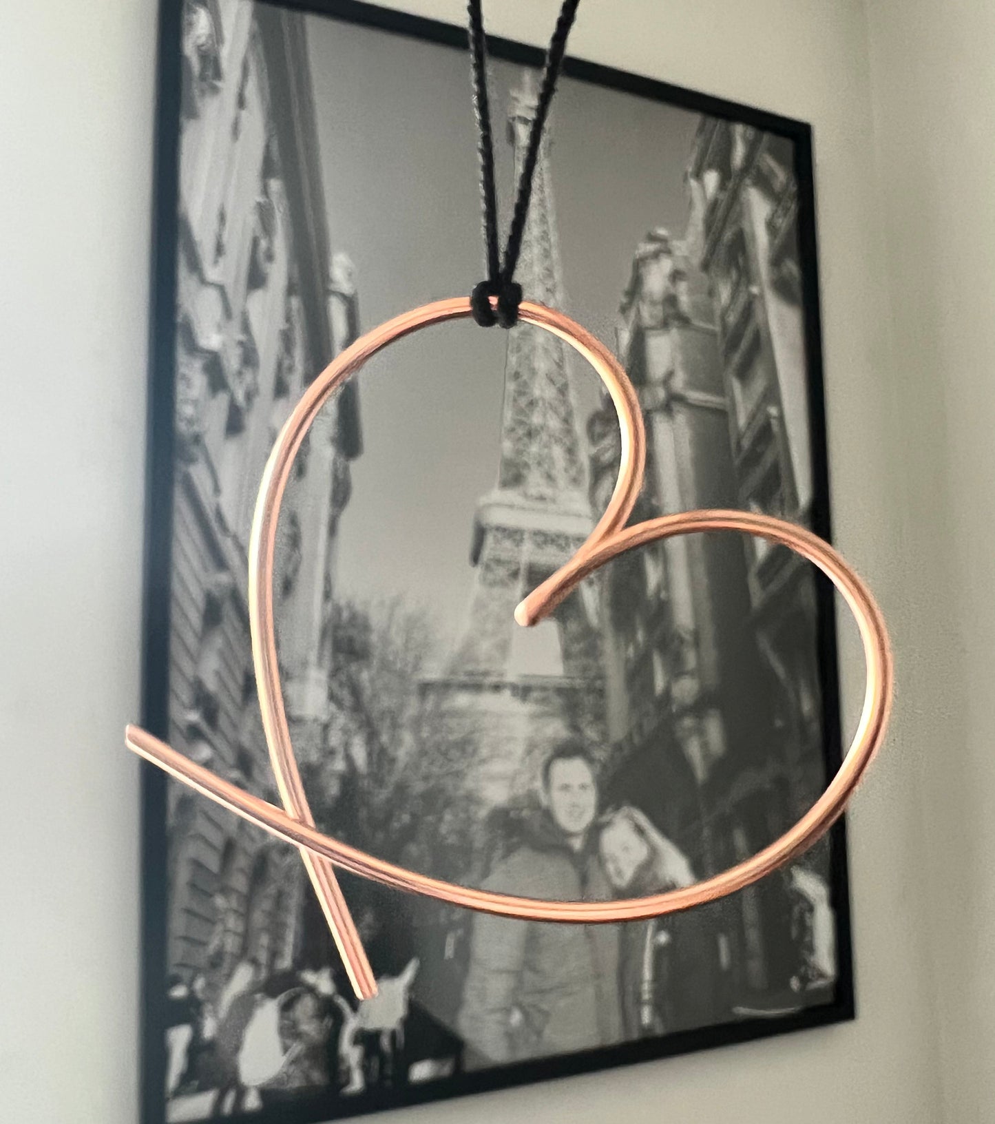 RTG Hanging heart on black string