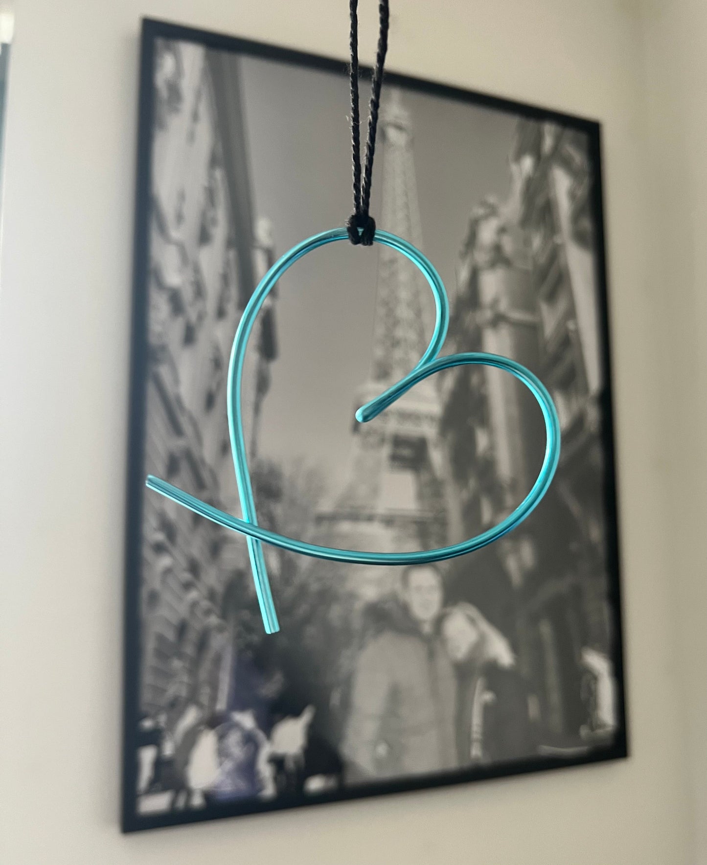 RTG Hanging heart on black string